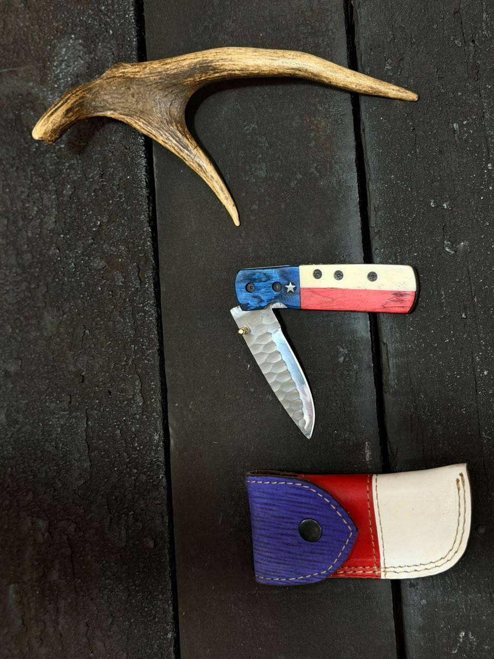 Handmade Texas Flag Folding Pocket Knife with Leather Sheath | Custom EDC Pocket Knife | Hammered Steel Blade | Compact Hunting & Camping Knife Gift for Men