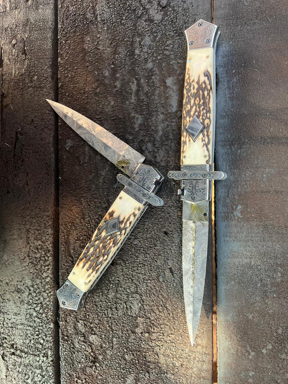 Handmade Damascus steel dagger with stag-style handle and premium leather sheath by UD Steel x Freddo Blades