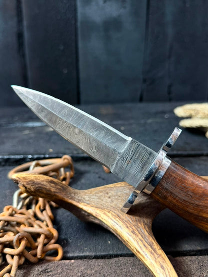 Handmade Classic Hunting Dagger Knife with Walnut Wood Handle – Fixed Blade Outdoor Survival & Collector Knife