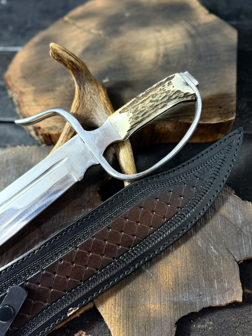 Handmade Bowie Hunting Knife with Antler Handle & Leather Belt Sheath – Stainless Steel Fixed Blade Survival Knife