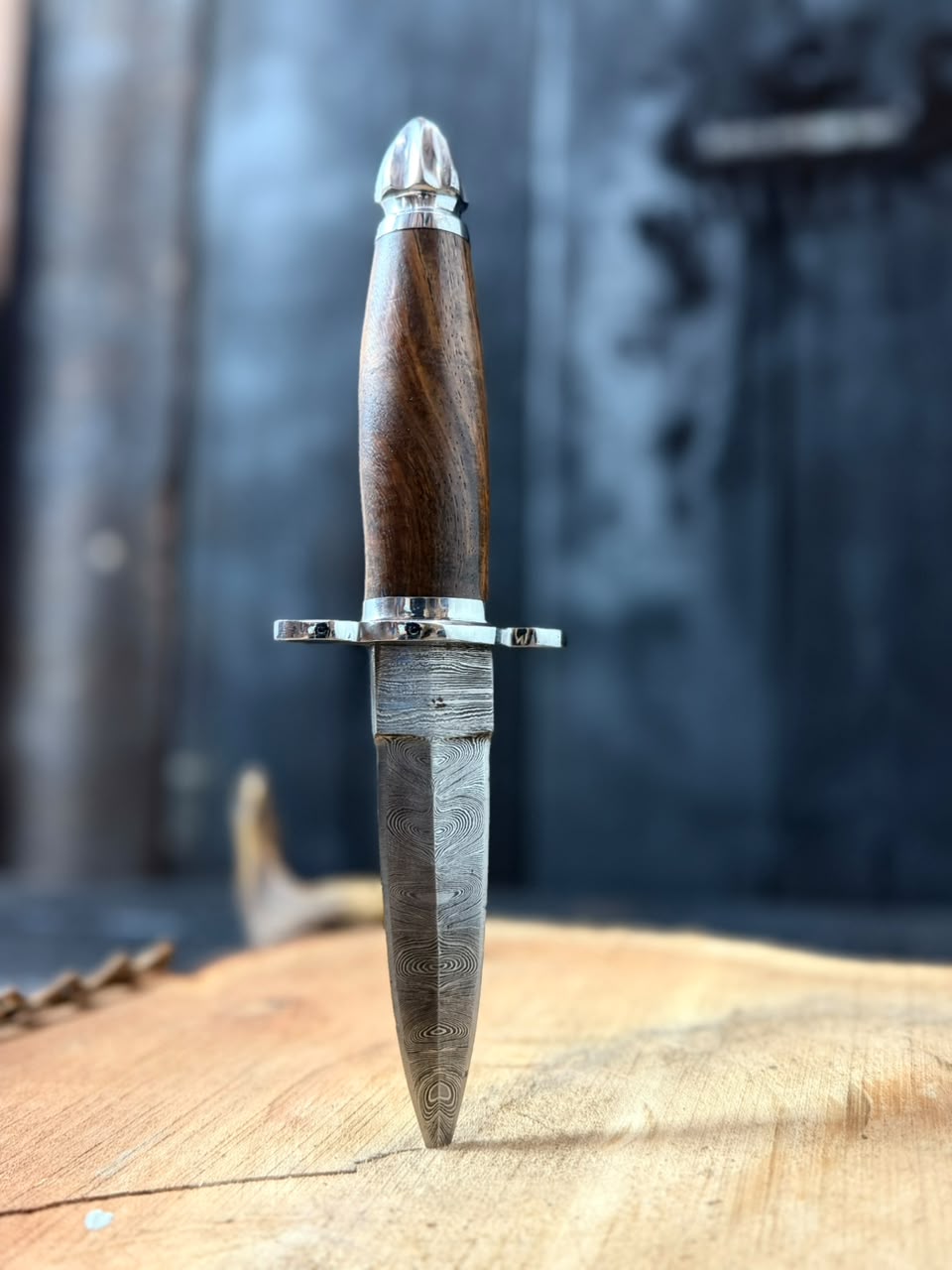 Handmade Classic Hunting Dagger Knife with Walnut Wood Handle – Fixed Blade Outdoor Survival & Collector Knife
