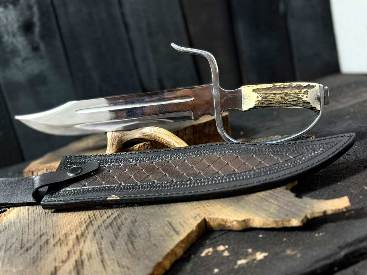 Handmade Bowie Hunting Knife with Antler Handle & Leather Belt Sheath – Stainless Steel Fixed Blade Survival Knife